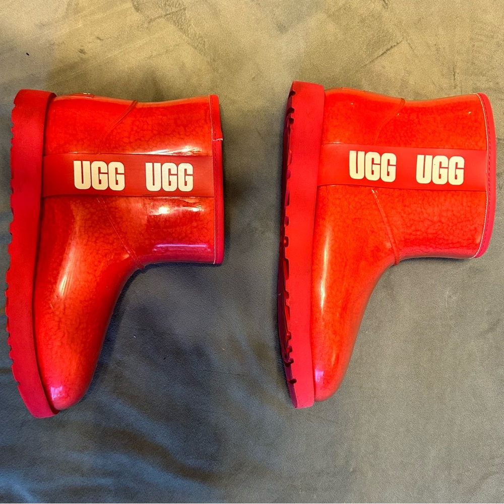 UGG Women's Glossy Red Short Rain Boot - Picture 11 of 11